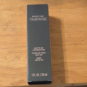 Mary Kay Timewise Matte 3D Foundation in Bronze 110